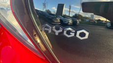 Toyota Aygo 1.0 VVT-i X-Play 5dr x-shift Petrol Hatchback